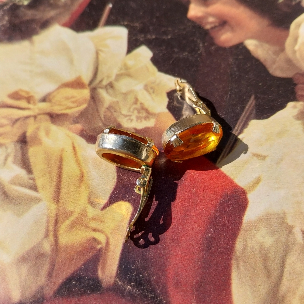 Continental Amber-Tone Oval Earrings - Picture 3 of 8